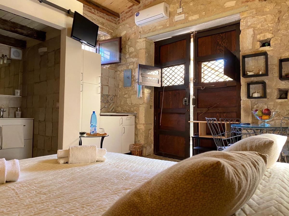 Casa Rurale Noto Antica Apartamento Exterior foto